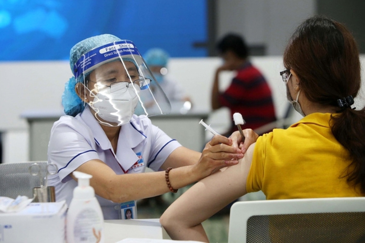 New COVID-19 infections in Vietnam fall to dozens a day